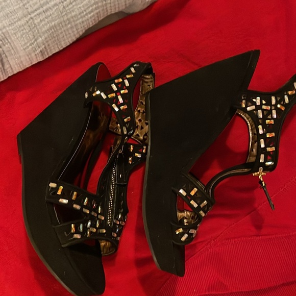 CARLOS SANTANA BLACK high Wedge zipper- sequins sandals- NWOT 7.5 - Picture 4 of 9